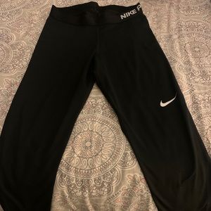 Nike pro capris